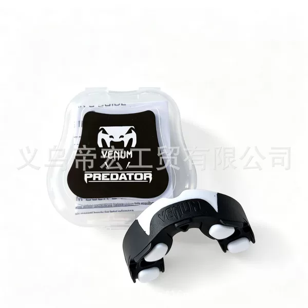 Portable boxed boxing mouthguard for Muay Thai, Sanda, MMA combat training, shock-absorbing protective boxing mouthguard for fighting