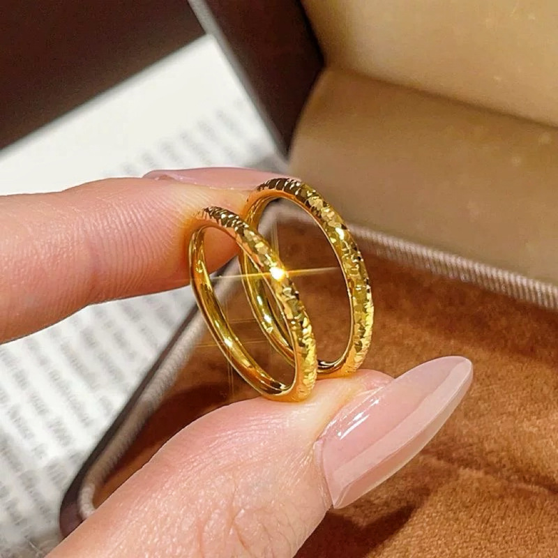 24K Gold-Plated Strong Color-Retaining Cnc Sparkling Ice-Effect Round Bar Ring Solid Plain Band Full Starburst Closed Ring 24K Gold-Plated Strong Color-Retaining Cnc Sparkling Ice-Effect Round Bar Ring Solid Plain Band Full Starburst Closed Ring