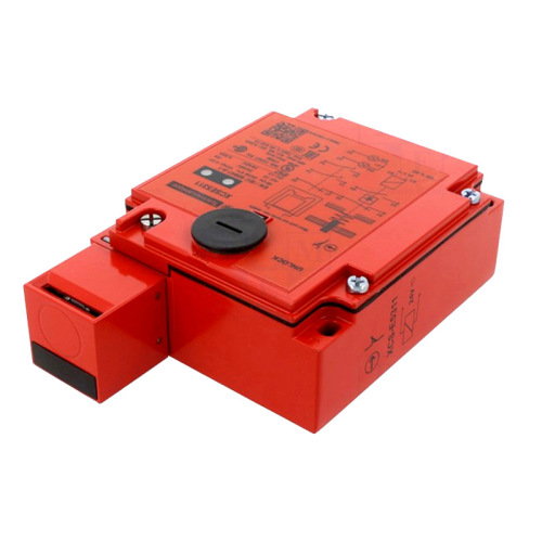 Schneider XCS electromagnetic limit switch XCSE531 CNC machine tool industrial equipment plug-in safety door switch