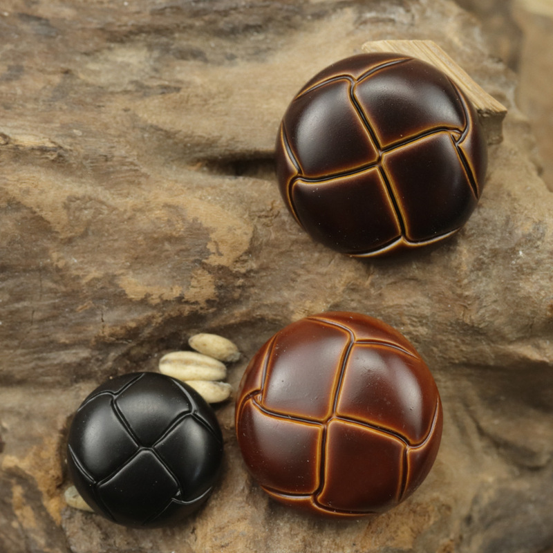 Black suit sweater brown turtle pattern football imitation leather sweater cardigan button spray paint plastic mushroom button Black suit sweater brown turtle pattern football imitation leather sweater cardigan button spray paint plastic mushroom button