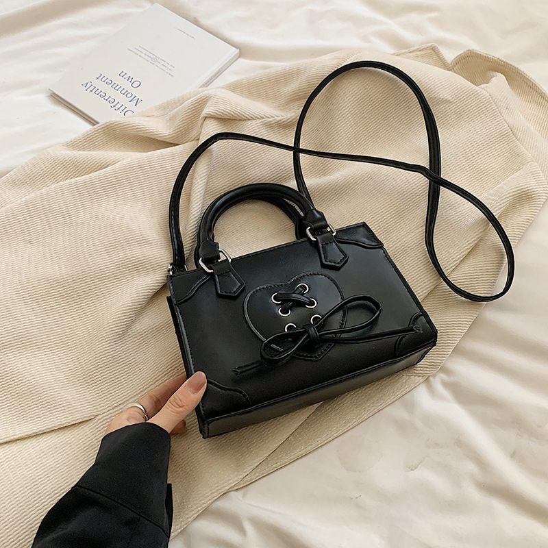 Bolso de mujer 2024 nuevo bolso de hombro de verano versátil bolso de mano pequeño bolso de trabajo pequeño bolso