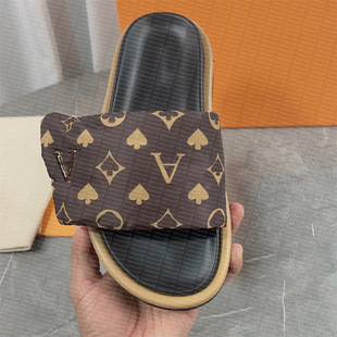�F؛�r���X����ЬŮ�ļ��⴩����һ����2025�¿��׷����ɸ����