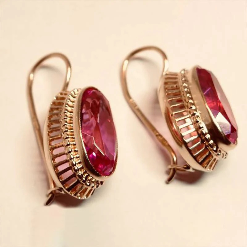 Hong Kong and Diye Cross-Border Factory European and American Fashion 18K Gold Hollow C-Shaped Red Gemstone Dragon Bone Clip-On Earrings for Women Trendy