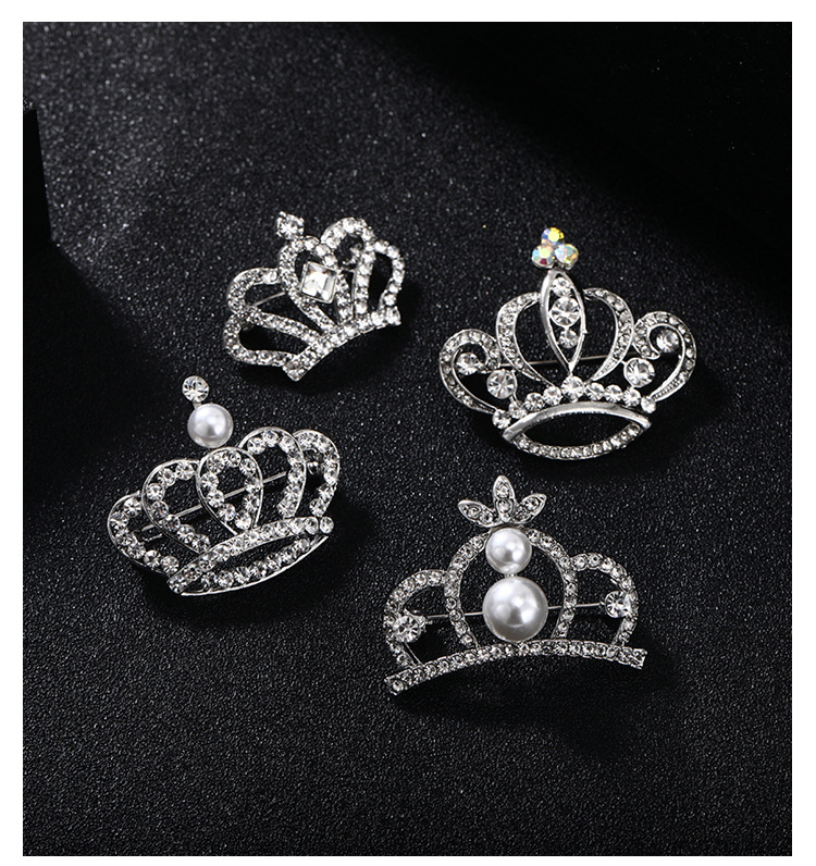Simple Style Crown Alloy Rhinestone Zircon Women's Brooches display picture 1
