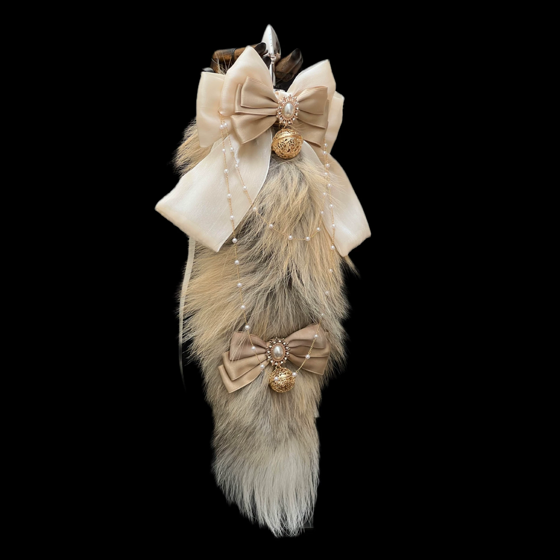 «Dune» 40см лисьийReal fur tail anal plug removable SM секс-игрушка бант колокольчик звенящий задний двор