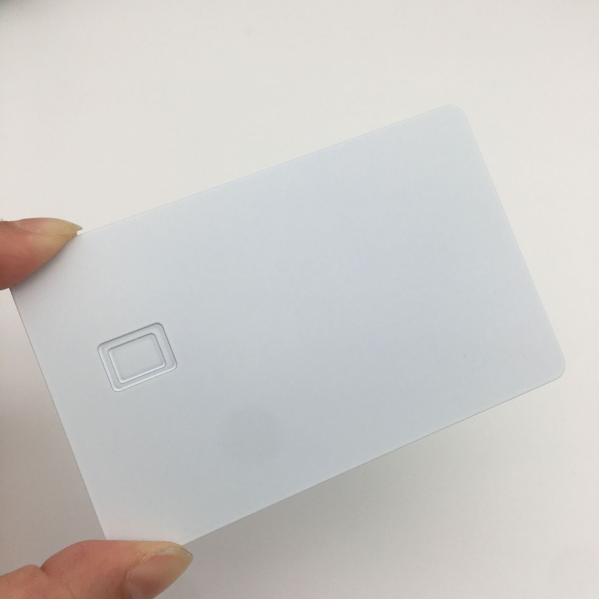 Тупой белый (маленькое чип -отверстие)