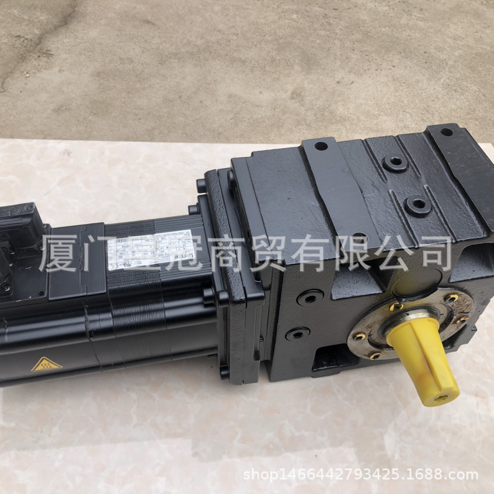 原装进口LENZE伦茨 MCS 12D20-RS0P2-Z0E0-ST6S00N-R0SU 伺服电机