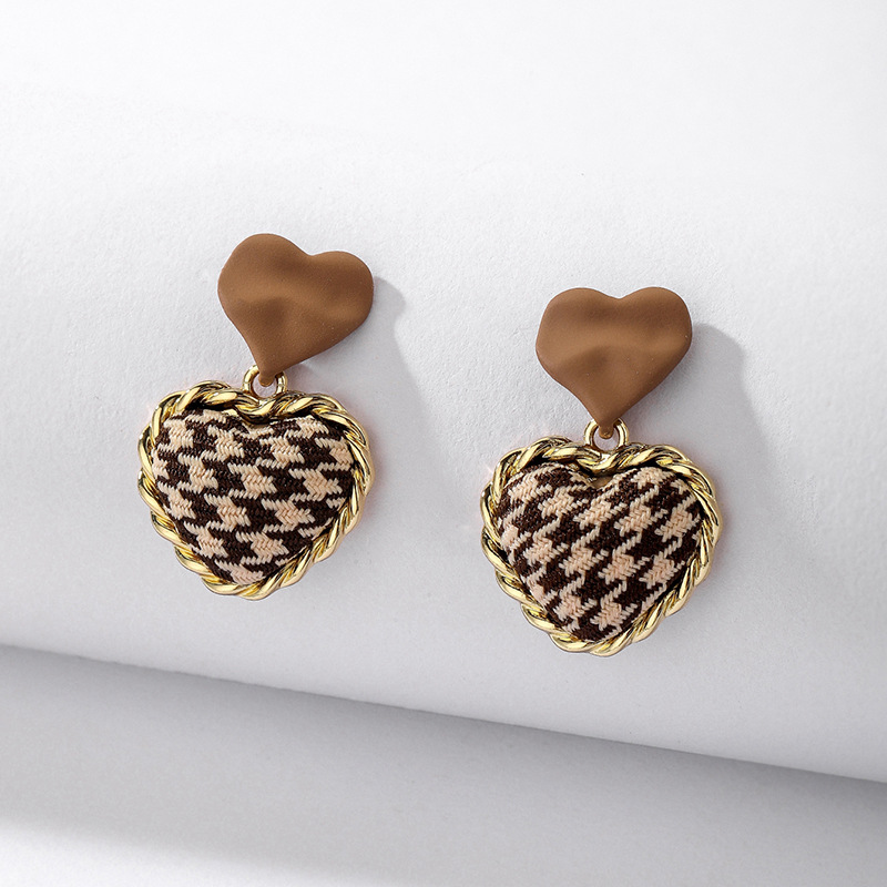 Fall Winter Retro Fabric Houndstooth Heart Earrings Fashion Color Contrast Checked Earrings display picture 9