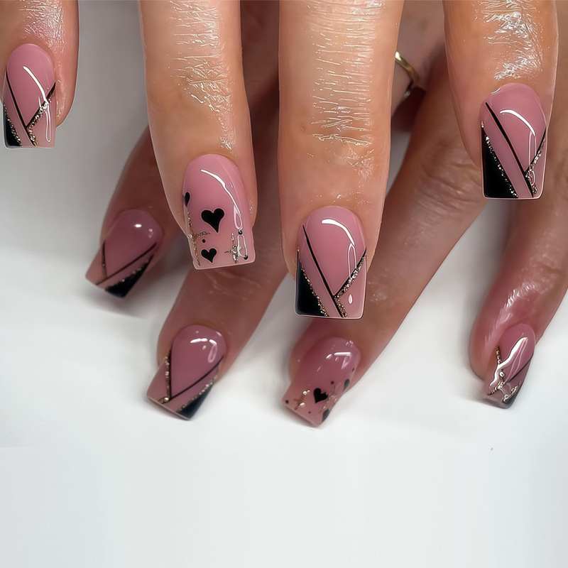 Chinese Style Simple and Fashionable White and Black Striped Fake Nails with White and Black Heart-Shaped Glitter Design Wearable Nails