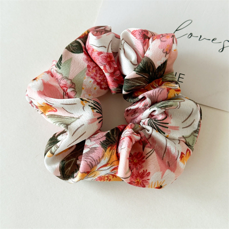 11g Weight Hair Tie Hair Accessories Type 1 Piece Quantity Banquet, Daily, Street Occasion Cloth Material Floral Pattern All Seasons Season Women's Gender Elegant, Lady, Advanced Sense Style Elegant Lady Advanced Sense Women's Floral Cloth Hair Tie 11