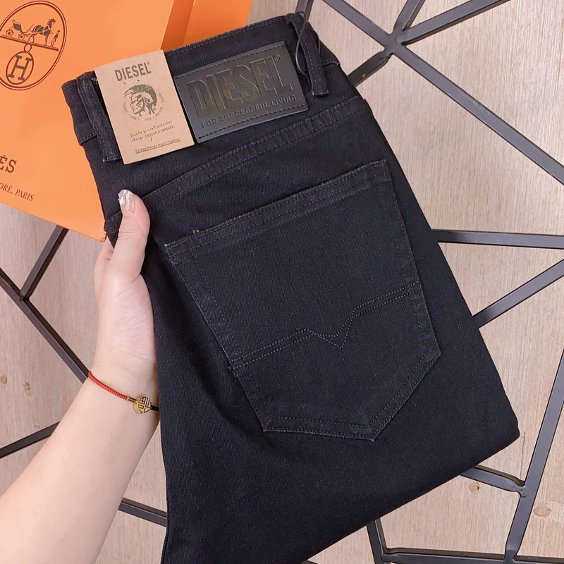 Ds # High-End European-Style Men's Jeans with Embroidery, Vintage Elastic Wash, Slim Straight Fit, Suitable for All Seasons. Ds # High-End European-Style Men's Jeans with Embroidery, Vintage Elastic Wash, Slim Straight Fit, Suitable for All Seasons.