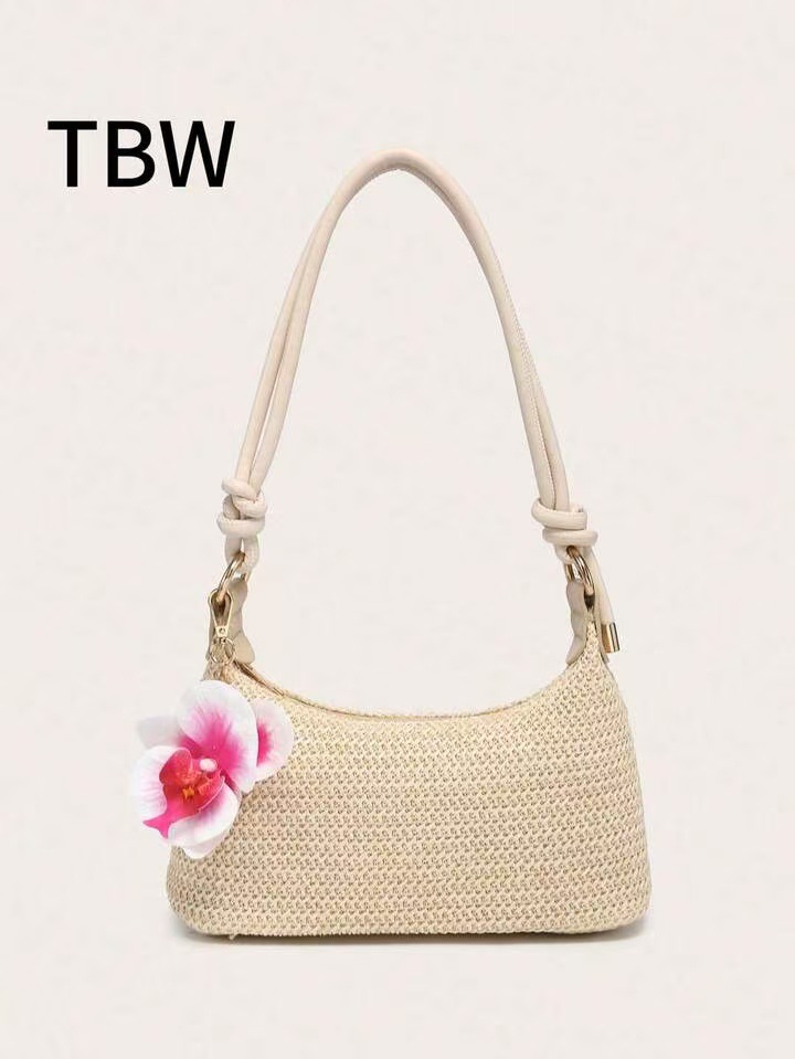Straw one-shoulder bag on chain