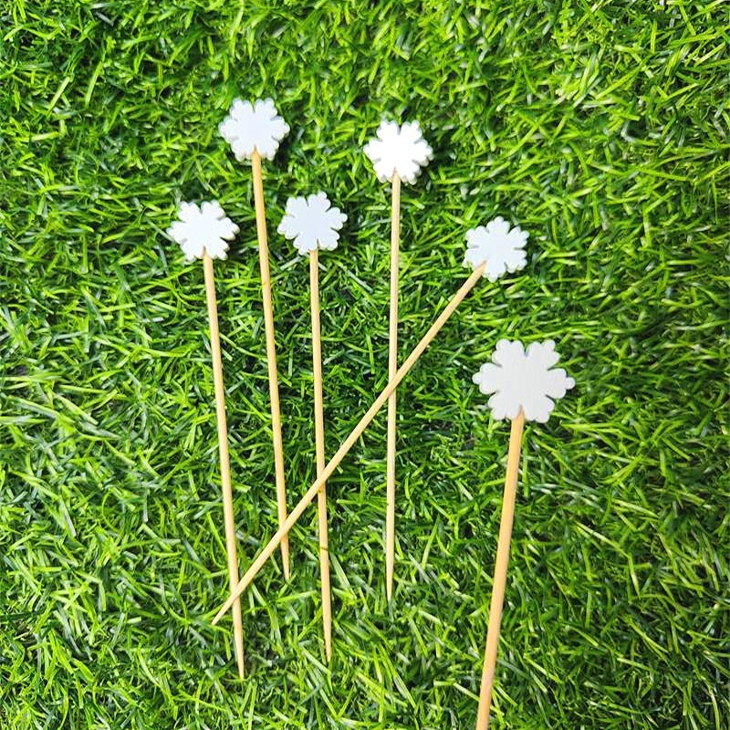 5種類の白い雪花果物を提供して、使い捨て竹串クリスマスシリーズの雪花の形を100本混ぜて入れます|undefined
