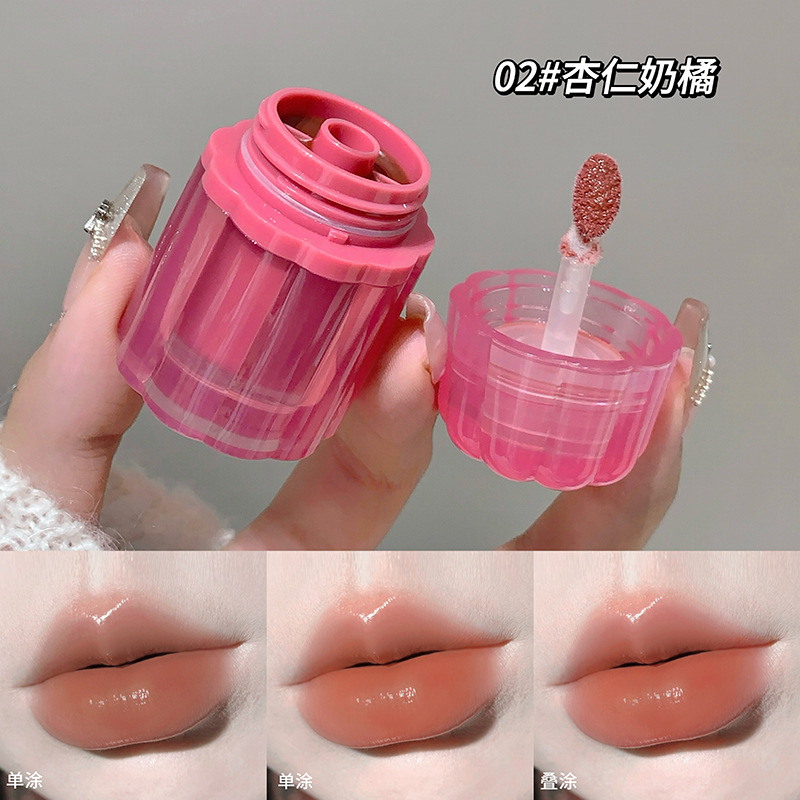 Gege Bear Dual Solid Lip Jael es un espejo hidratante y sedoso que cubre las huellas labial y no es fácil de tocar el esmalte labial.