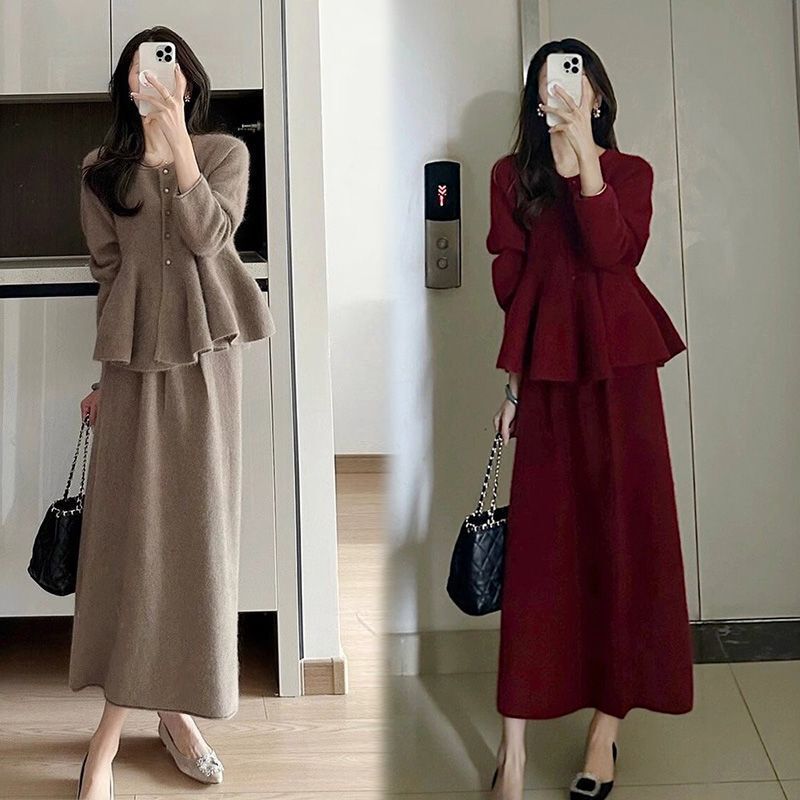 Temperament Maternity Suit Autumn and Winter New High-End Knitted Sweater Small Fragrant Red Skirt Two-Piece Suit