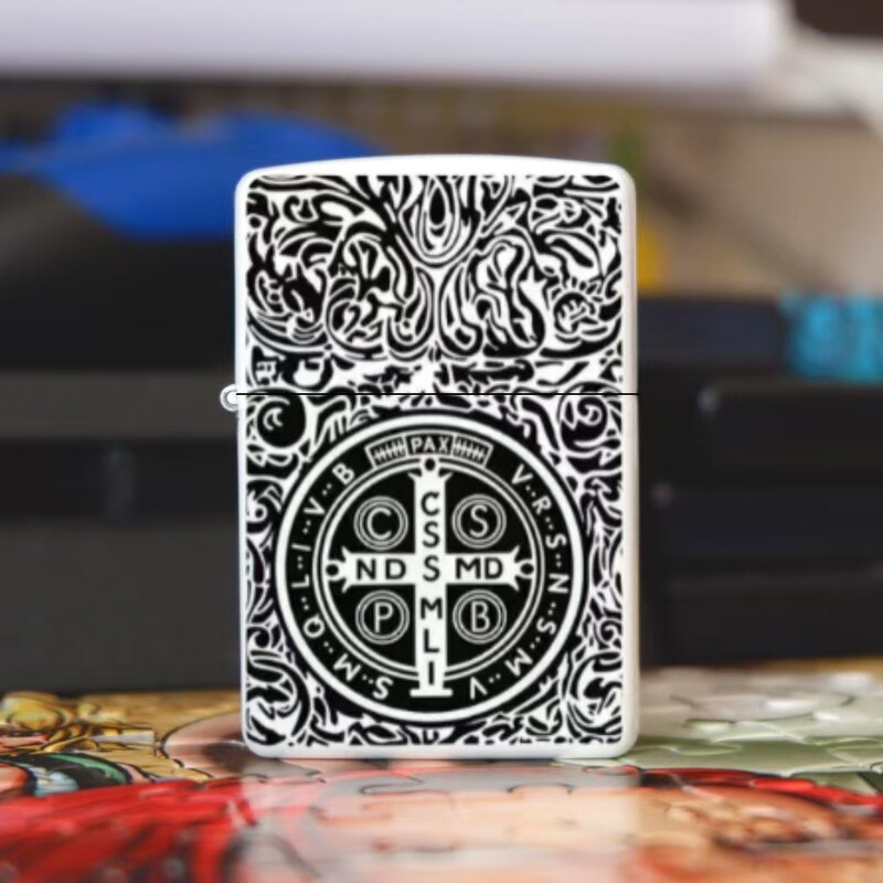 New Silver Ice Constantine Shake Tone Kerosene Lighter Creative Windproof Lighter Old-fashioned Metal Kerosene Lighter New Silver Ice Constantine Shake Tone Kerosene Lighter Creative Windproof Lighter Old-fashioned Metal Kerosene Lighter
