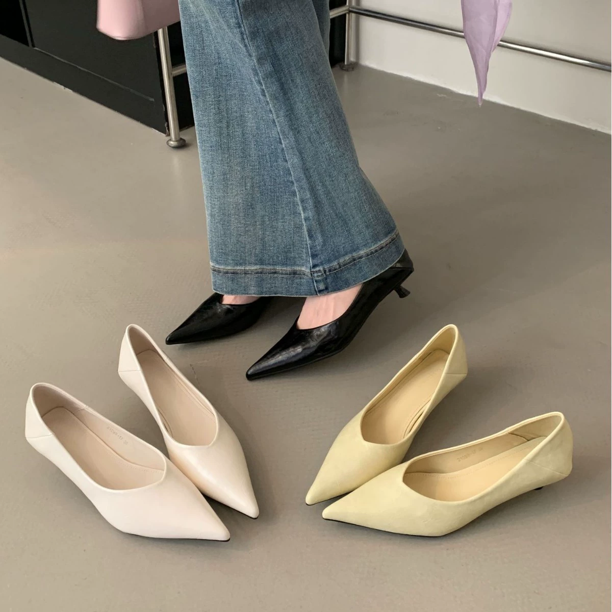 Французские высокие каблуки темпераментные абрикосовые туфли женские туфли 2025 новые весенние маленькие ароматные черные туфли