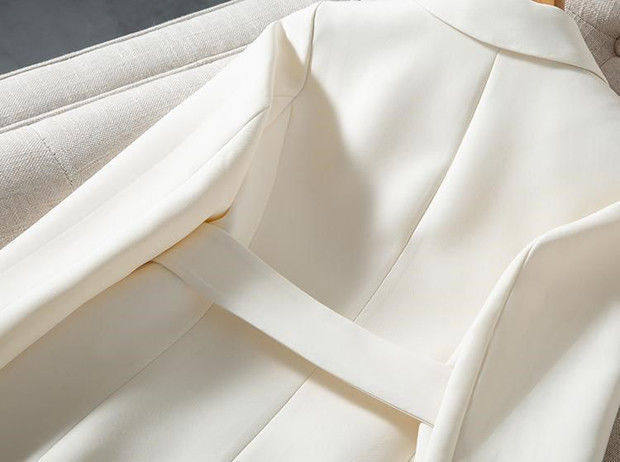 Áo blazer nữ dáng eo dài vừa, tay dài, đệm vai, cổ vest, phong cách thanh lịch — Màu trắng nhạt, màu đen, trắng, Bông mùa đông màu trắng nhạt chi tiết 18