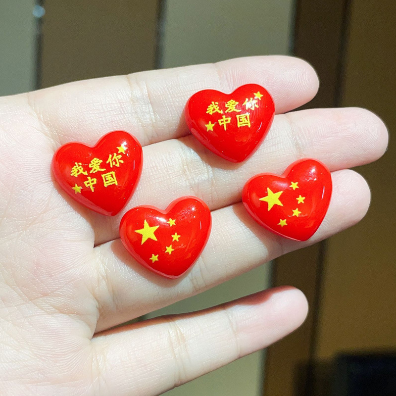 Design creative red earrings heart shaped