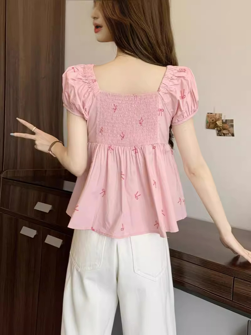 新しいギャルの蝶結びのプリントのシャツの女性服の夏のデザインのひもはやせている短い泡の女性の夏の上着を現します。