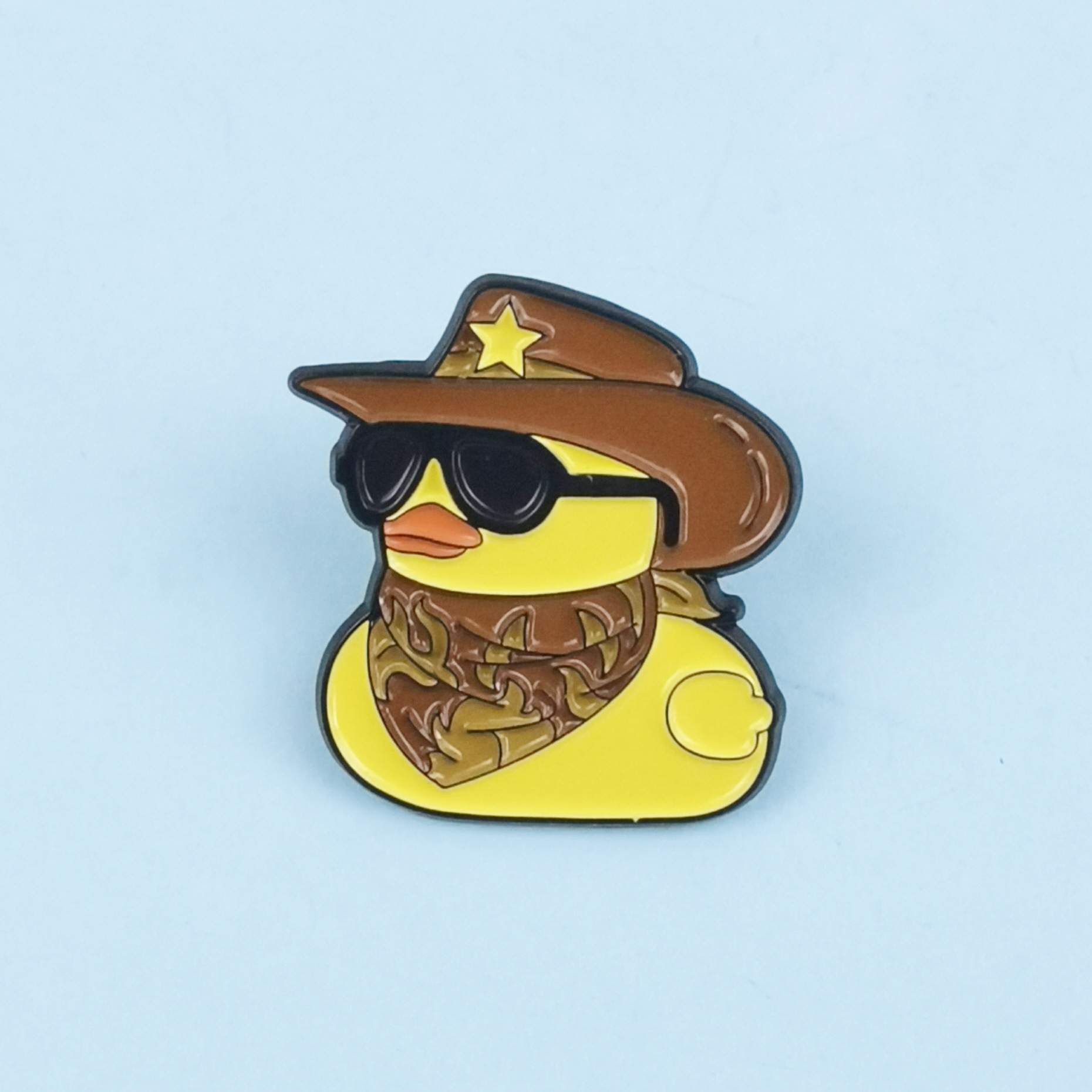 Broche con forma de pato amarillo frito fresco transfronterizo, bolso de pareja de dibujos animados lindo, accesorios fijos, pines de placa de aleación