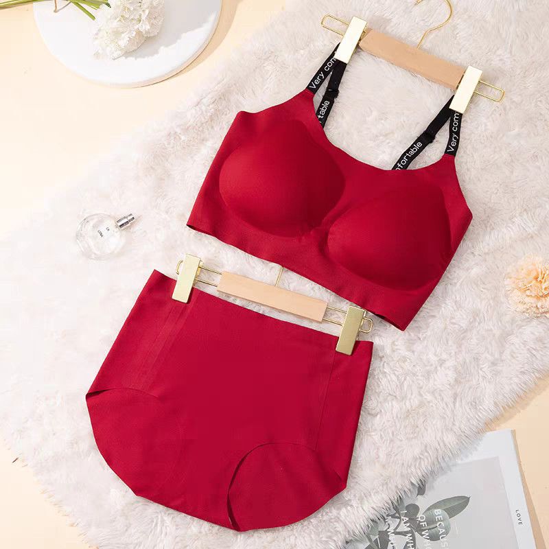 Underwear Set, Full Set of Bra Jelly Push-Up, Seamless, Wire-Free, Breast-Retracting, Large Size Bra Set, New Product