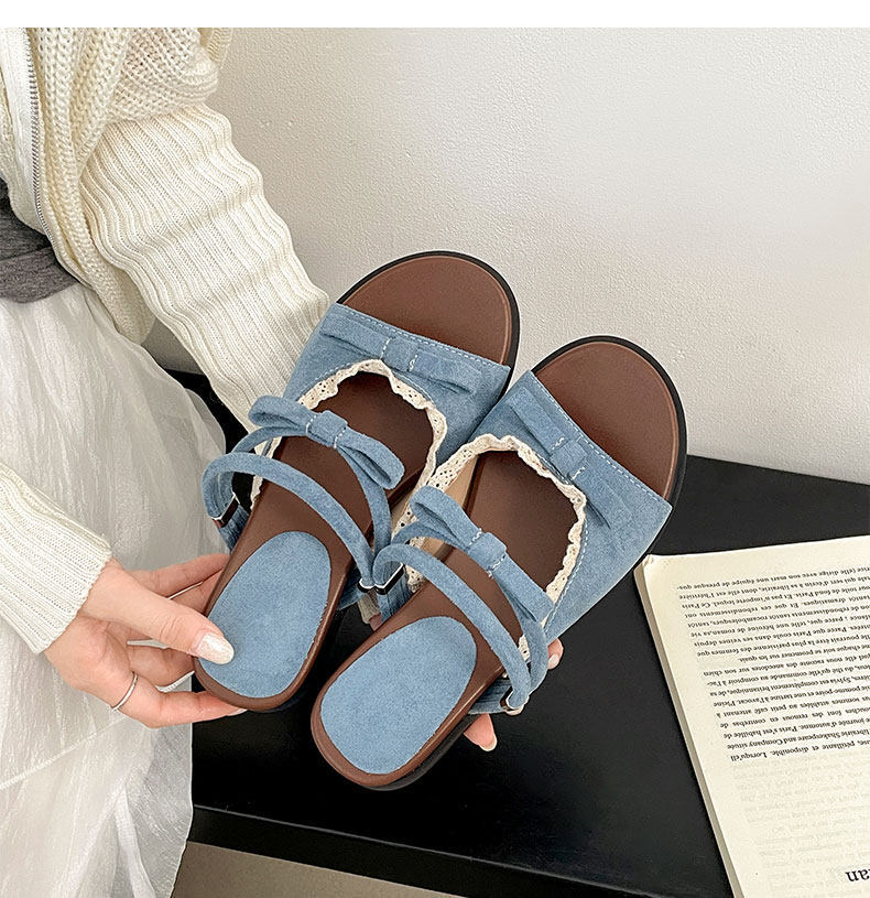 Zapatillas de encaje de arco de estilo francés de verano para mujeres 2026 nuevas sandalias con faldas de fondo grueso