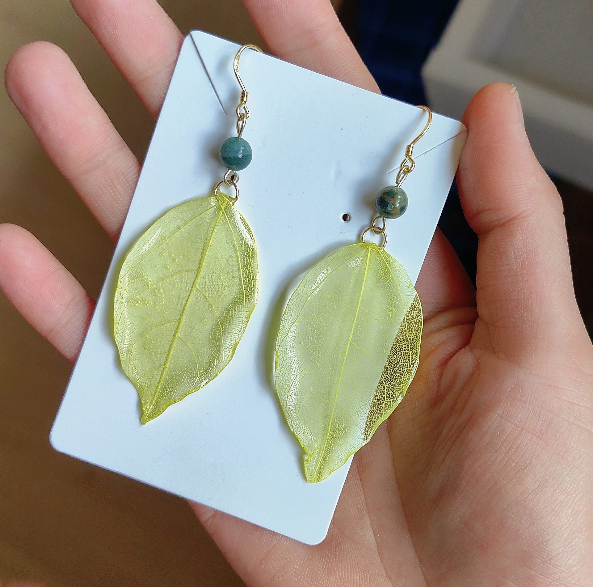 밝은 노란색 14k 금으로 채워진 이어한 쌍