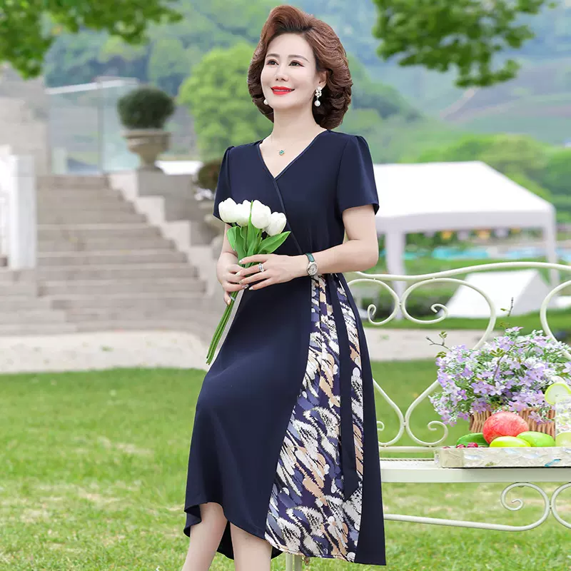 中年妈妈秋装洋气高贵连衣裙阔太太2028新款洋气中老年女装长裙子