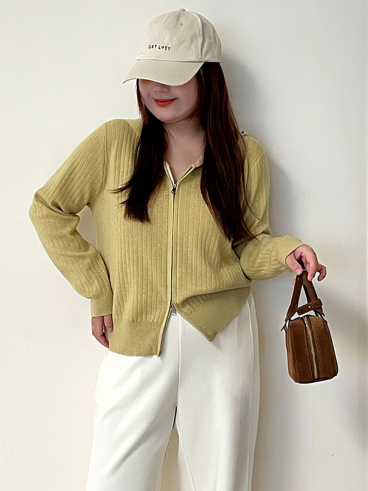 Plus-size women's V-neck hooded sweatshirt women's casual jacket 2025 autumn all-rounder Loose knitted cardigan 23093