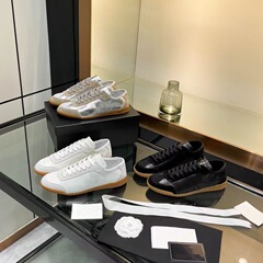 高品質 2025 春の新スタイル Xiaoxiang 同じスタイルのレースアッププリーツ牛革フォレスト Gump トレーニングシューズ女性用フラットスポーツスニーカー