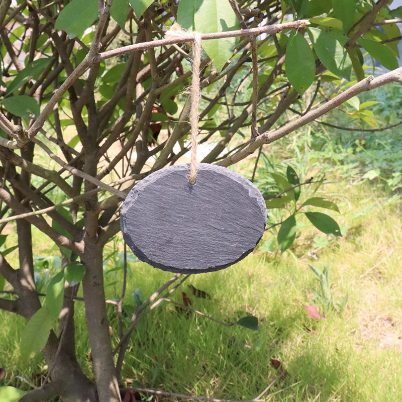Mayorista etiqueta de planta de pizarra natural etiqueta de piedra de jardinería negra cardíaca pizarra cuadernita cuerda de cáñamo etiqueta colgante