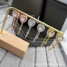 V��M�÷�ҿ����Ķ��Ů�������K�����r���OӋ�߼���Ůʿ���Ʒ
