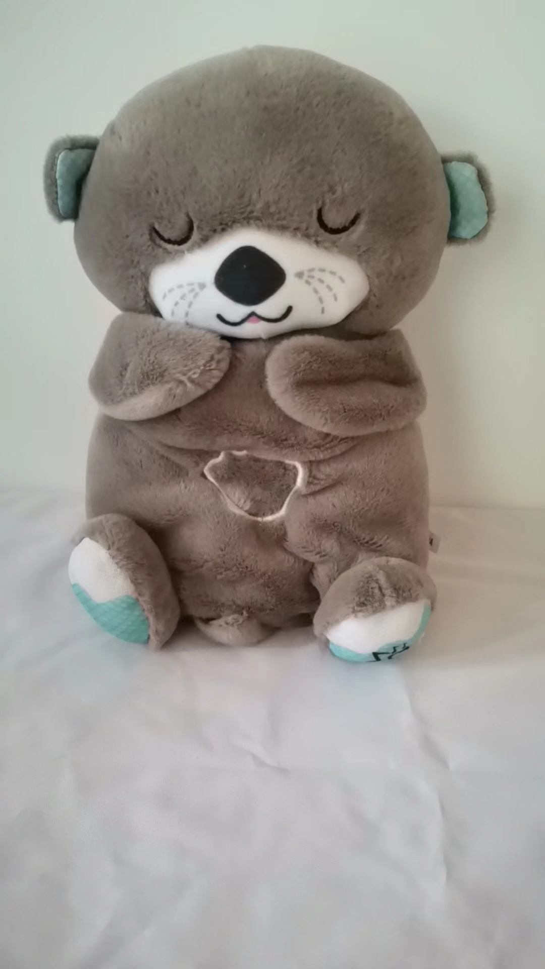 Respirando Oso Pequeña nutria Muñeca de peluche Bebé Consolando Acompañamiento Muñeca Apacigua Música Muñeca Educación temprana Regalo