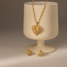 �羳�r�Џ͹Ő��ľ����ʯ�Ƕ���朲���ɫ���s����С�����Ů