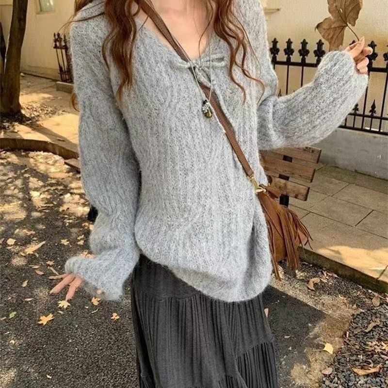 Korean-style, relaxed-fit autumn sweater, gray dopamine-inspired knitted top for women, 2026 V-neck sweater jacket for women Korean-style, relaxed-fit autumn sweater, gray dopamine-inspired knitted top for women, 2026 V-neck sweater jacket for women