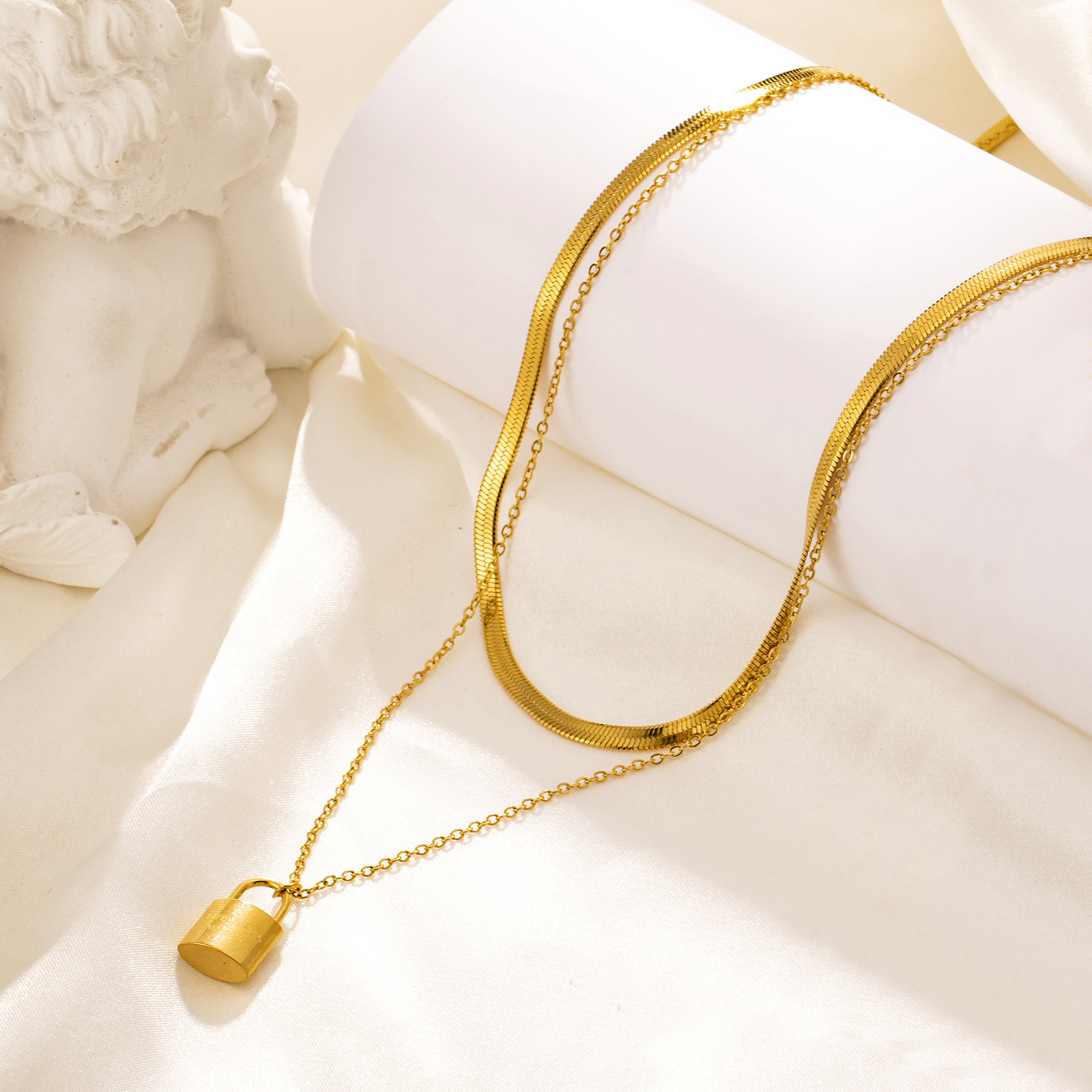 Fashion Lock Stainless Steel Titanium Steel Plating Layered Necklaces 1 Piece