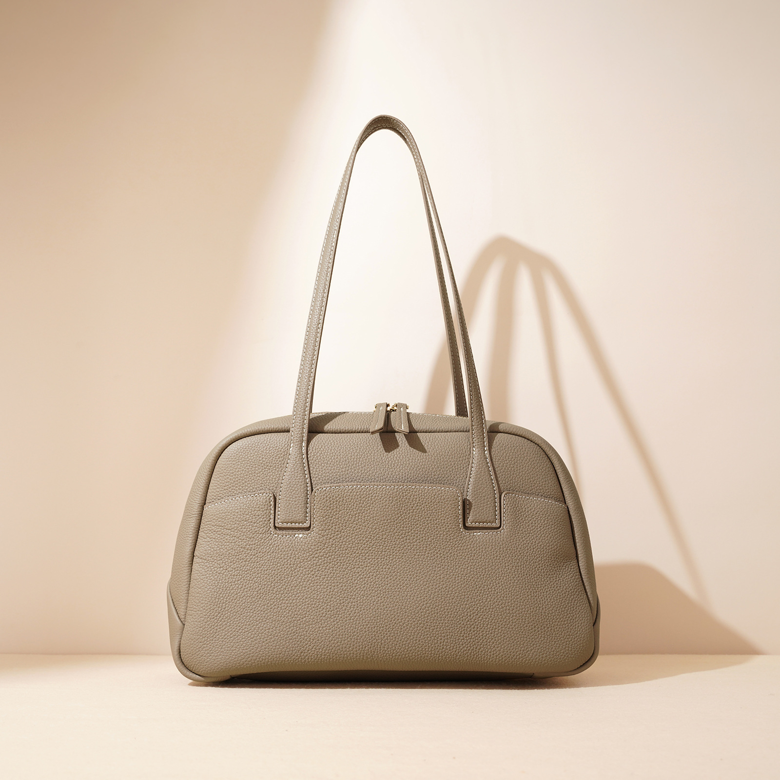 Genuine Leather Large Capacity Tote Bag For Women 2026 New Fashion Commuter Bowling Bag Handbag Shoulder Boston Bag - Thumbnail 3