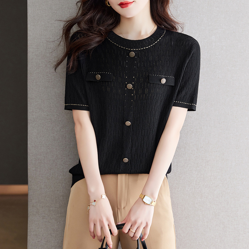 2025 新しい夏のルーズでファッショナブルな右肩トップアイスシルクセーター Tシャツ Xiaoxiangfeng 半袖 Tシャツ女性用|undefined