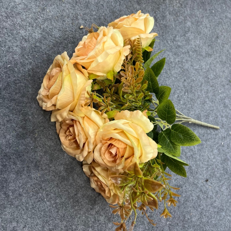 Ramo de Rosas Artificiales de Seda en Relieve para Mesa de Comedor y Boda image 7
