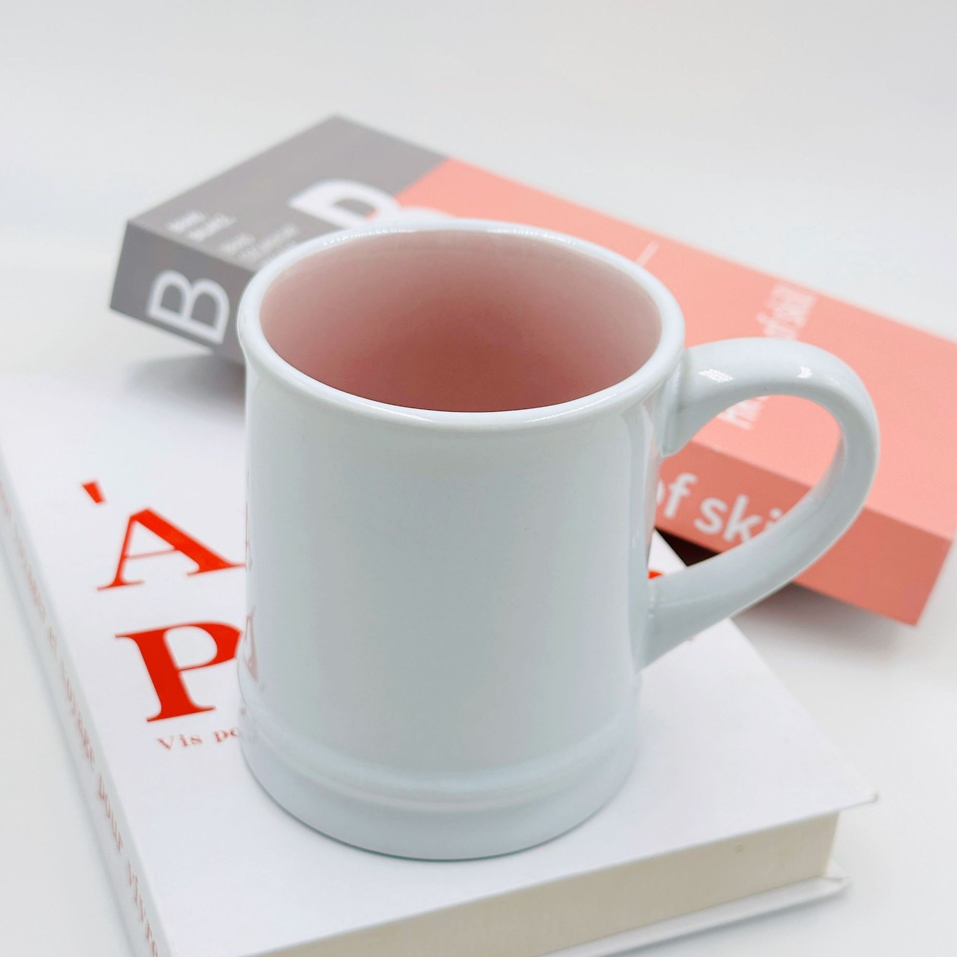 Taza de café bicolor transfronteriza fuente de fábrica personalizada logotipo día de la madre taza de regalo creativa simple taza de café de cerámica