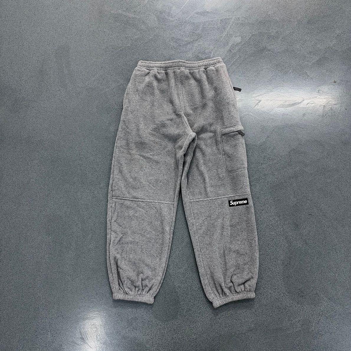 Supreme Sweatpants Cargo Grey