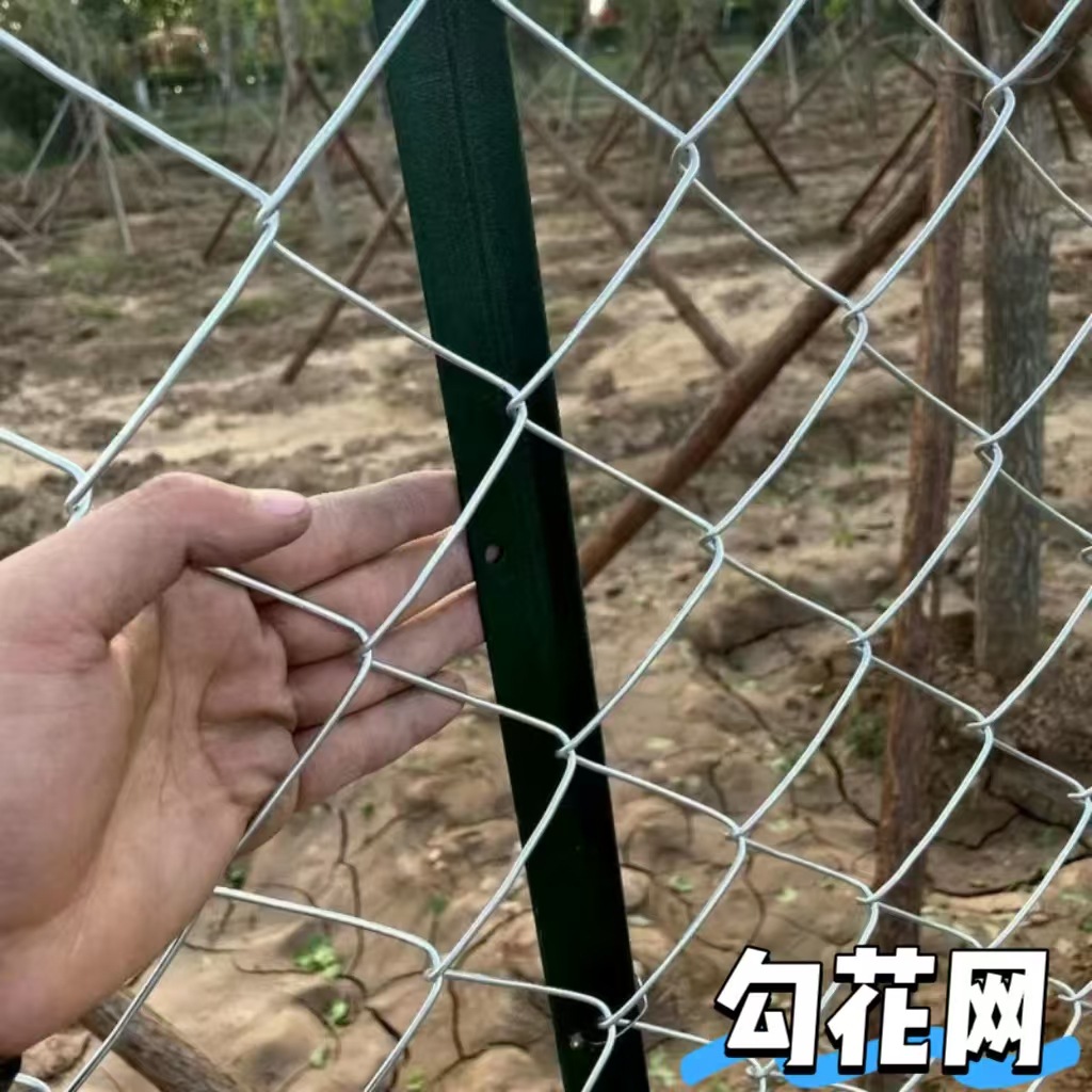 边坡防护用铁丝网球场镀锌勾花网热镀锌菱形拧花编织网煤矿支护网