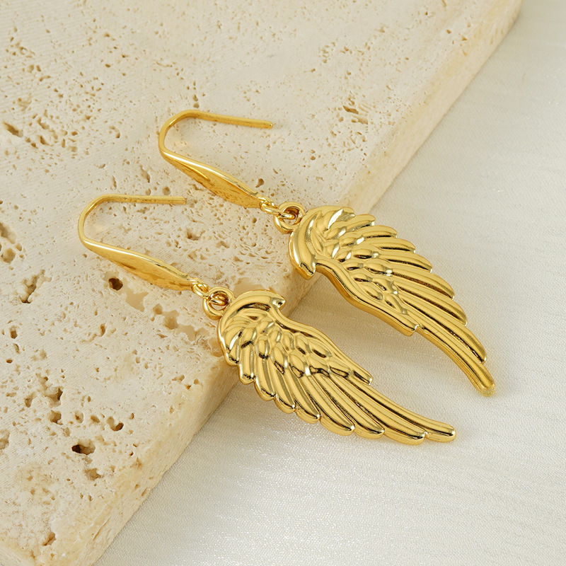 Nuevo diseño transfronterizo, pendientes de alas de plumas de acero inoxidable, pendientes de moda chapados en oro únicos, fábrica al por mayor