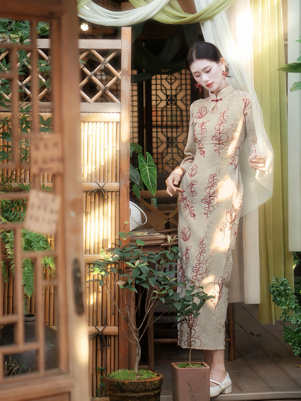凌茜恣禾【浮梦半生】新中式国风订婚礼服绣花旗袍女早秋连衣裙|undefined