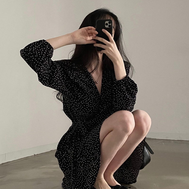French Retro Polo Dot Small Black Dress One-piece V-neck Dress Women's Early Autumn Belt Small Waist Skirt