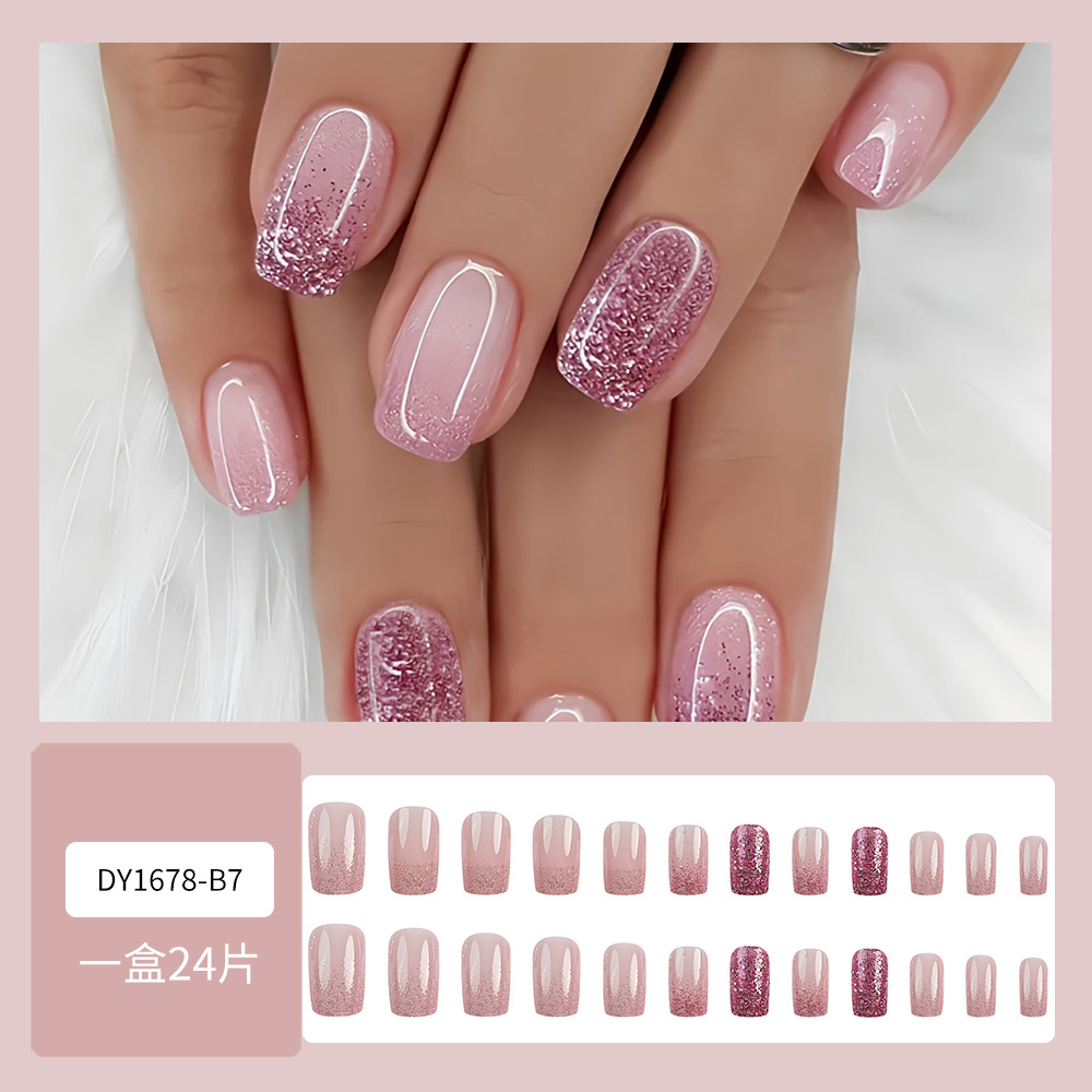 Explosiones transfronterizas que usan un parche de uñas, un parche de uñas falso de ensueño, un parche de uñas de color rosa con un gradiente de estilo europeo.