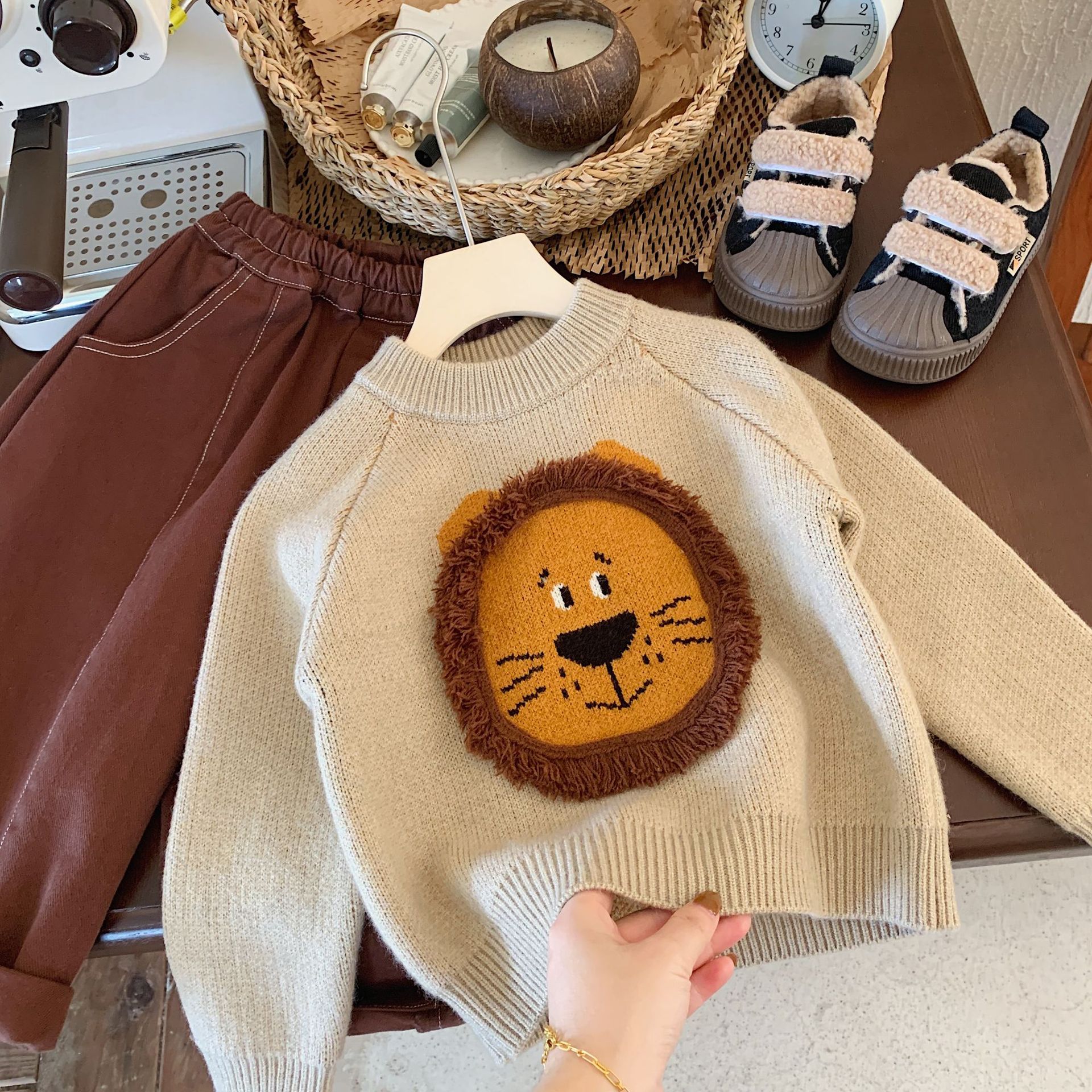 Cute Lion Polyacrylonitrile Fiber Hoodies & Knitwears display picture 2