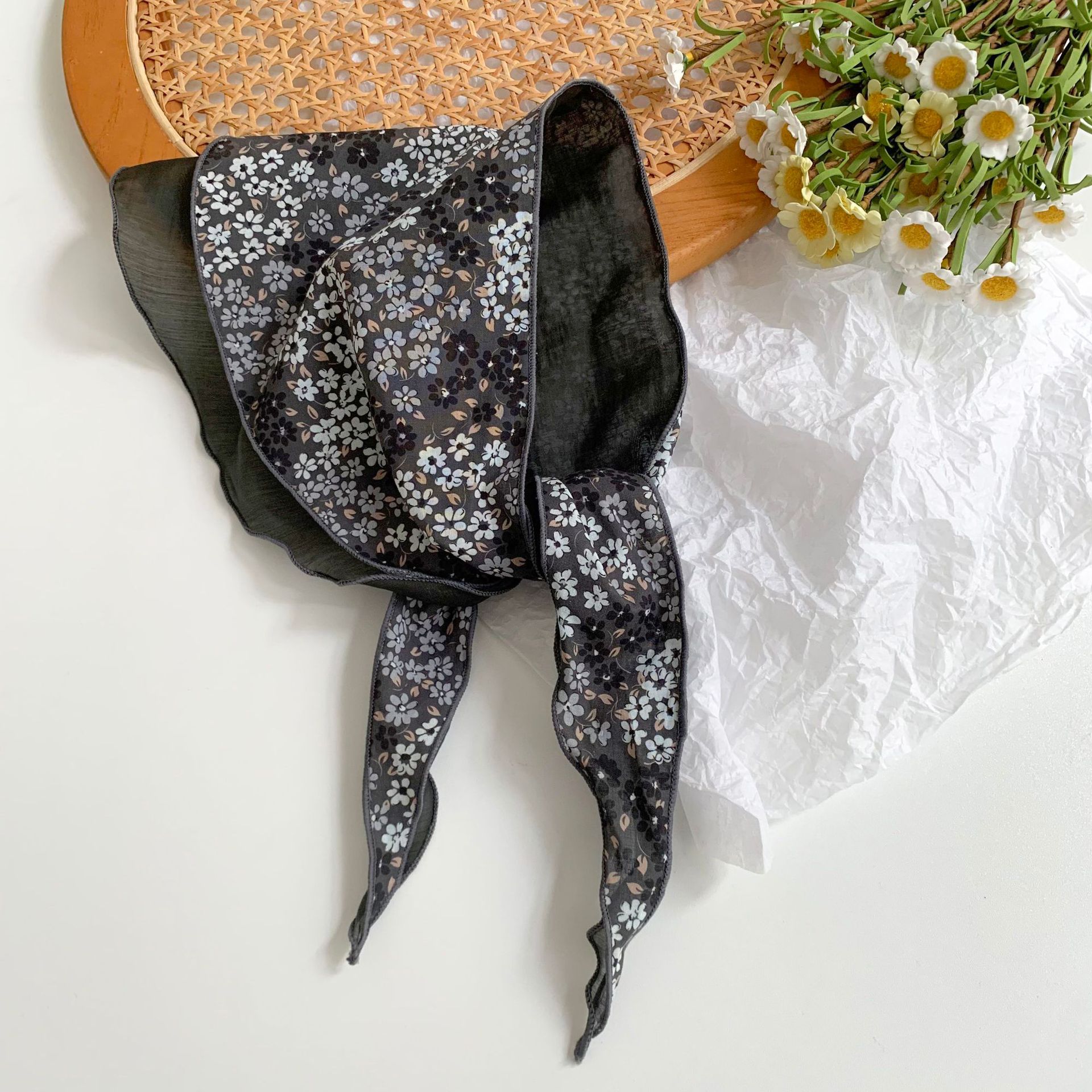 Estilo japonés y coreano arte fresco color a juego algodón de seda cielo en forma de diamante costura bufanda pequeña bufanda triangular bufanda transpirable floral femenina