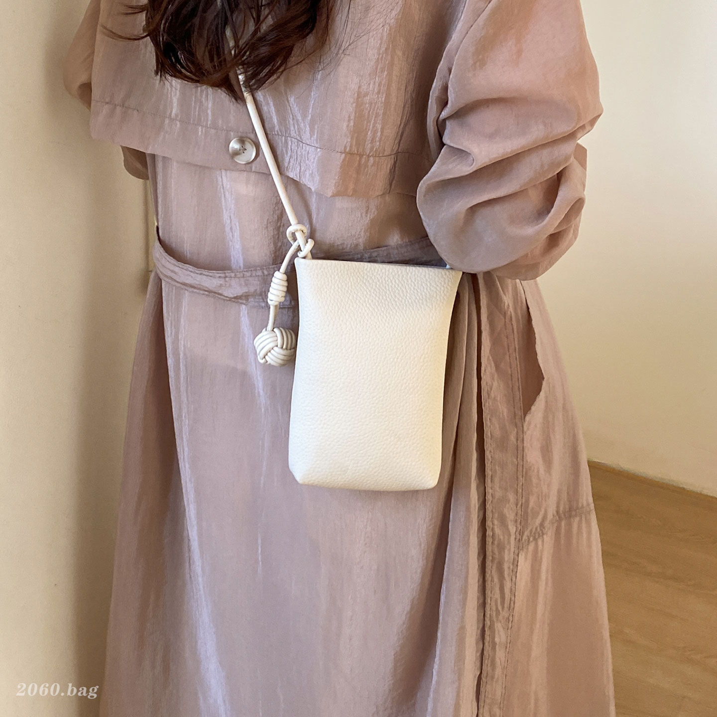 2026 bolso de hombro para teléfonos móviles nuevo diseño bolso de verano nicho de viaje universal moda popular para mujeres